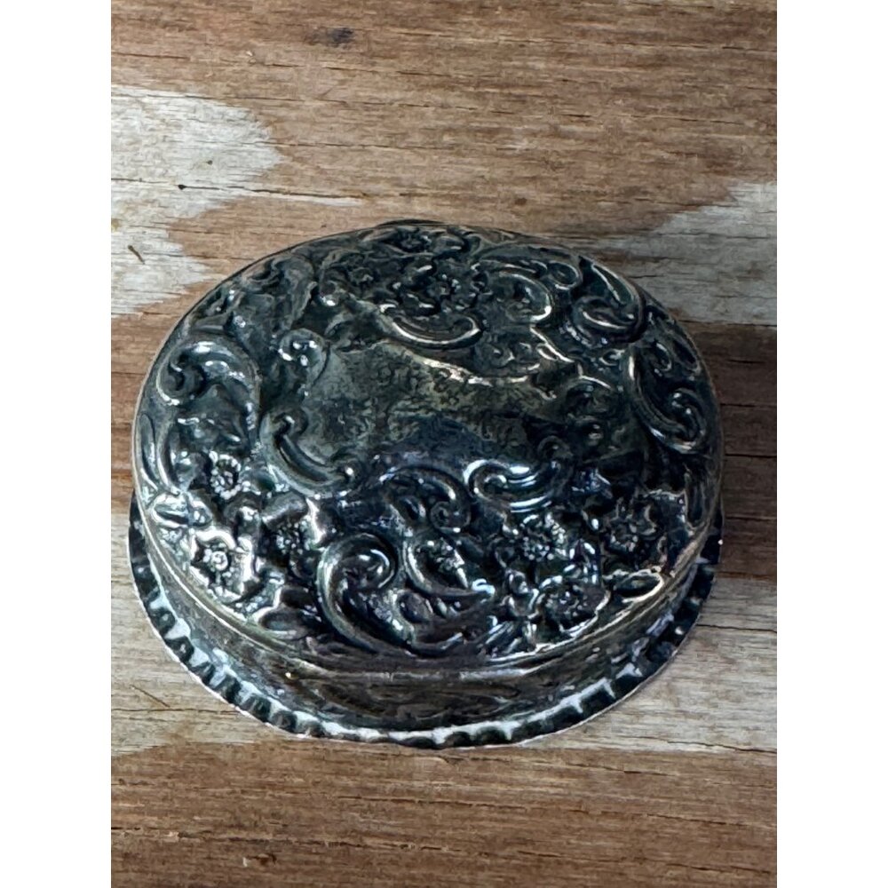 Antique Ornate Silver Hinged Trinket Box With Floral & Scrollwork Design - Picture 2 of 11